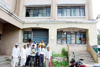 Bridge shut down; Benefits of beneficiaries | सेतू बंद; लाभार्थ्यांचे हाल Bridge shut down; Benefits of beneficiaries | सेतू बंद; लाभार्थ्यांचे हाल