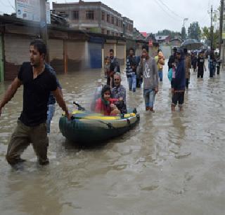 Embarrassment floods in Kashmir | काश्मिरात संतापाचा पूर Embarrassment floods in Kashmir | काश्मिरात संतापाचा पूर