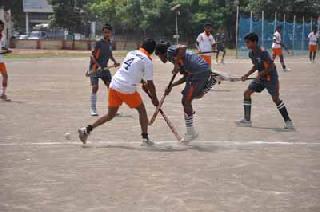 Hockey, SOS, Jubilee, Shivaji won the tournament | हॉकी स्पर्धेत एसओएस, ज्युबिली, शिवाजी संघ विजयी