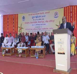 Youth Festival to give youth the right direction | तरुणांमधील शक्तीला योग्य दिशा देण्यासाठीच युवा महोत्सव Youth Festival to give youth the right direction | तरुणांमधील शक्तीला योग्य दिशा देण्यासाठीच युवा महोत्सव