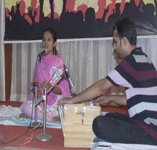 Classical music scene | शास्त्रीय संगीताची रंगली मैफल Classical music scene | शास्त्रीय संगीताची रंगली मैफल