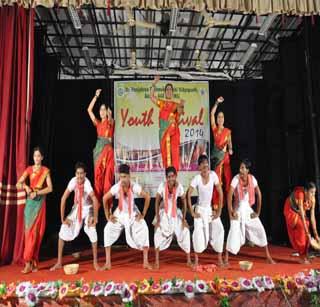 Agrarian culture unfolded in dance form | नृत्याविष्कारातून उलगडली कृषी संस्कृती