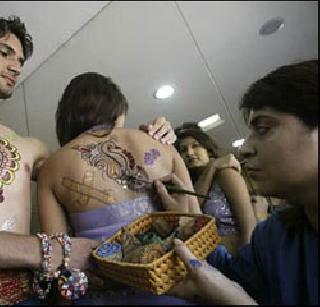 The increase in tattoos for Navratri is 30 percent | नवरात्रीसाठी टॅटू काढण्याच्या प्रमाणात ३० टक्के वाढ