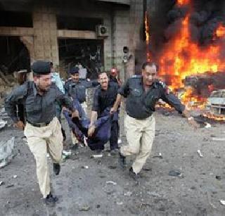 Four killed in blast in Pakistan 23 injured | पाकमध्ये स्फोटात ४ ठार; २३ जखमी Four killed in blast in Pakistan 23 injured | पाकमध्ये स्फोटात ४ ठार; २३ जखमी