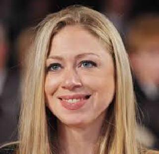 Chelsea Clinton gives birth to a girl | चेल्सी क्लिंटनने दिला मुलीला जन्म