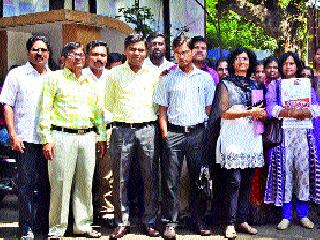 Movement: After meeting the CEOs, attendance meets | आंदोलन : सीईओंच्या दणक्यानंतर बैठकीला हजेरी Movement: After meeting the CEOs, attendance meets | आंदोलन : सीईओंच्या दणक्यानंतर बैठकीला हजेरी