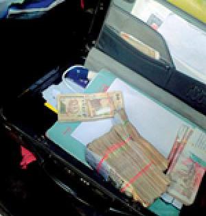 Vidarbha caught cash worth Rs 5 crore during the inspection | तपासणीदरम्यान विदर्भात पाऊण कोटीची रोकड पकडली