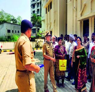 Finally, the new building of Kharghar Police Station opened | अखेर खारघर पोलीस ठाण्याची नवी इमारत खुली Finally, the new building of Kharghar Police Station opened | अखेर खारघर पोलीस ठाण्याची नवी इमारत खुली
