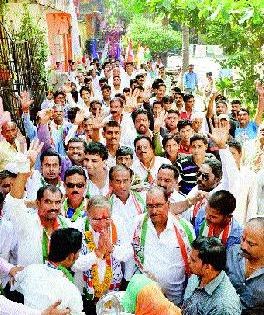 Rajkheda Darda's footsteps strongly responded to CIDCO | राजेंद्र दर्डा यांच्या पदयात्रेला सिडकोत जोरदार प्रतिसाद Rajkheda Darda's footsteps strongly responded to CIDCO | राजेंद्र दर्डा यांच्या पदयात्रेला सिडकोत जोरदार प्रतिसाद