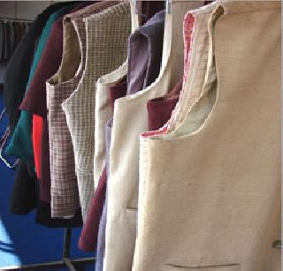 Workers' wardrobe wardrobes | कार्यकर्त्यांचाही इलेक्शन वॉर्डरोब Workers' wardrobe wardrobes | कार्यकर्त्यांचाही इलेक्शन वॉर्डरोब