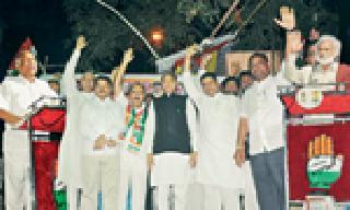 Congress's power again | पुन्हा काँग्रेसचीच सत्ता Congress's power again | पुन्हा काँग्रेसचीच सत्ता