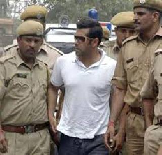 At the spot of Salman Driver during parking | पार्किंगवेळी सलमान चालकाच्या जागेवर At the spot of Salman Driver during parking | पार्किंगवेळी सलमान चालकाच्या जागेवर
