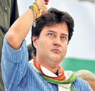 The charge of BJP's Jyotiraditya Shinde accused of BJP's power | भाजपा सत्तेसाठी हपापलेला पक्ष ज्योतिरादित्य शिंदेंचा आरोप The charge of BJP's Jyotiraditya Shinde accused of BJP's power | भाजपा सत्तेसाठी हपापलेला पक्ष ज्योतिरादित्य शिंदेंचा आरोप