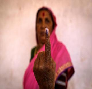 The highest percentage of women voters in Indapur | मतदानात इंदापुरात महिलांची सर्वाधिक टक्केवारी