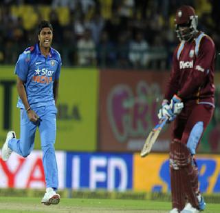 West Indies left the tour | विंडीजने दौरा अध्र्यावर सोडला