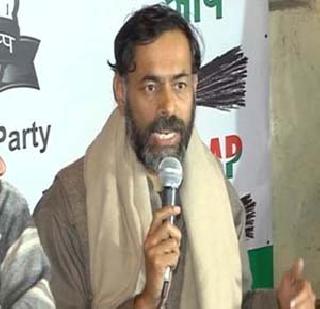 Gandhi needs to save Gandhi | मोदींपासून गांधींना वाचवायला हवे Gandhi needs to save Gandhi | मोदींपासून गांधींना वाचवायला हवे