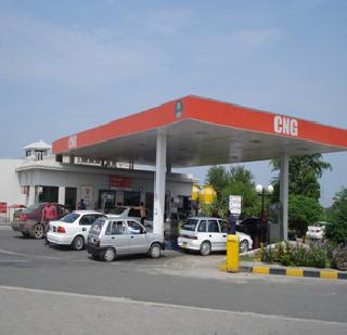 Suspended action on CNG pumps | सीएनजी पंपांवरील कारवाई स्थगित Suspended action on CNG pumps | सीएनजी पंपांवरील कारवाई स्थगित