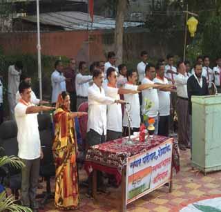 The 'Clean India' campaign starts at Shegaon | ‘स्वच्छ भारत’ अभियानाला शेगाव येथे सुरुवात