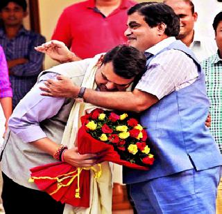 Nitinji, have hands on hand! | नितीनजी, डोक्यावर हात असू द्या! Nitinji, have hands on hand! | नितीनजी, डोक्यावर हात असू द्या!