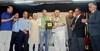 Farmers' organization will burn again | शेतकरी संघटनेच्या ज्वाळा पुन्हा उफाळतील Farmers' organization will burn again | शेतकरी संघटनेच्या ज्वाळा पुन्हा उफाळतील