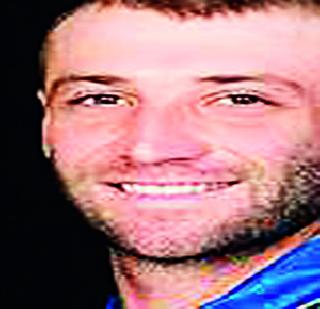 Serious Hughes Contend with Death | गंभीर ह्युजची मृत्यूशी झुंज