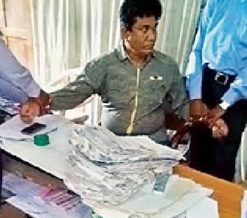 Dalal Dal archive | तहसील कार्यालयातील दलालाला चाप Dalal Dal archive | तहसील कार्यालयातील दलालाला चाप