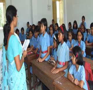 Thousands of teaching volunteers burnt water! | हजारो शिक्षणसेवकांचे देऊळ पाण्यात!