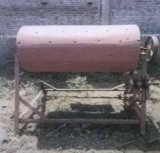 Peanut-made turmeric machine! | शेतक-याने बनविले हळद पॉलिश यंत्र ! Peanut-made turmeric machine! | शेतक-याने बनविले हळद पॉलिश यंत्र !
