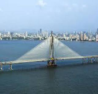 Increase the height of the height of the Bandra-Worli Sea Link | वांद्रे-वरळी सी लिंकवरील कठड्याची उंची वाढवणार