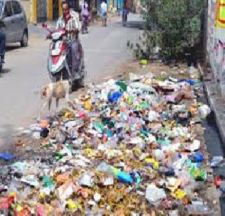 Nalcefai of the municipality by taking care of the epidemic | साथीच्या रोगाची दक्षता घेऊन पालिकेची नालेसफाई