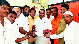 Transportation office bearers | वाहतूकसेनेच्या पदाधिकाऱ्यांचे पदग्रहण Transportation office bearers | वाहतूकसेनेच्या पदाधिकाऱ्यांचे पदग्रहण