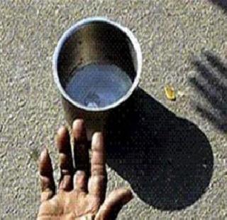 Do not begging beggars ... increasing crime ... | भिकाऱ्यांना भीक घालू नका... गुन्हेगारी वाढतेय... Do not begging beggars ... increasing crime ... | भिकाऱ्यांना भीक घालू नका... गुन्हेगारी वाढतेय...