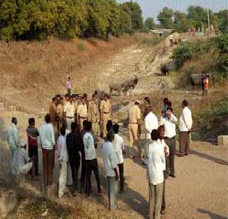 Goregate tension on the funeral in the field | शेतात अंत्यविधीच्या वादावरून गोरेगावात तणाव