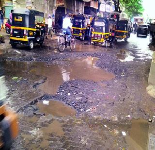 Wastewater on the road in Chembur | चेंबूरमध्ये रस्त्यावर सांडपाणी