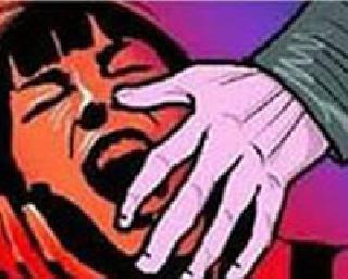 Meerut gang-raped and gang rape | मेरठमध्ये बंदुकीचा धाक दाखवून महिलेवर सामूहिक बलात्कार Meerut gang-raped and gang rape | मेरठमध्ये बंदुकीचा धाक दाखवून महिलेवर सामूहिक बलात्कार
