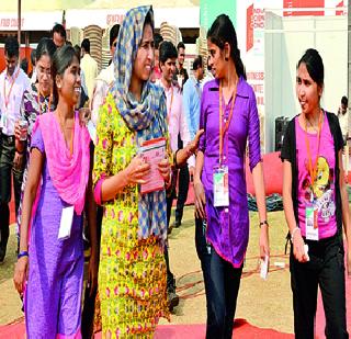 University of Science, Technology | विद्यापीठात विज्ञान, तंत्रज्ञानप्रेमींचा महापूर