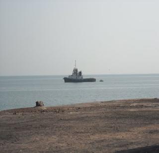 The suspicious boat is not disclosed in Goa | संशयास्पद बोट गोव्यात नसल्याचा खुलासा The suspicious boat is not disclosed in Goa | संशयास्पद बोट गोव्यात नसल्याचा खुलासा