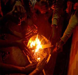 Winter, fire and mood ... | थंडी, शेकोटी आणि मज्जा...