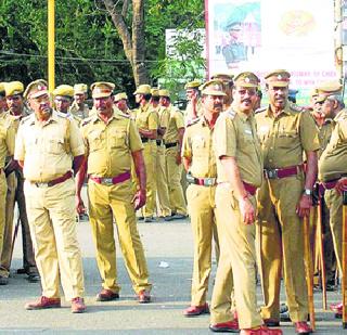 Thane police station outside Mumbai | ठाण मांडलेले पोलीस अधिकारी मुंबईबाहेर Thane police station outside Mumbai | ठाण मांडलेले पोलीस अधिकारी मुंबईबाहेर