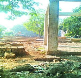 House Trouble Thirsty; Rammed | गृहसंकुले तहानलेली; रस्तेही रखडलेले