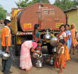 Number of tankers increased in the state twice! | राज्यात टँकरची संख्या दुपटीने वाढली!