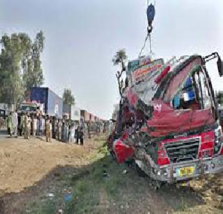 Bus-tanker; 62 killed, four injured | बस-टँकरची धडक; ६२ ठार, चार जखमी