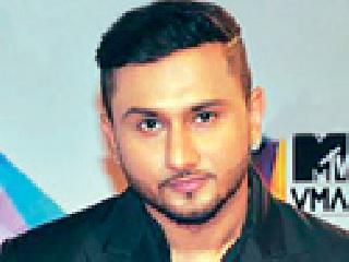 Honey Singh and the King of the King are inconvenient | हनीसिंग व बादशाहचे पोलिसांना असहकार्य