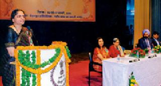 The cultural program gets new energy | सांस्कृतिक कार्यक्रमातून नवी ऊर्जा मिळते The cultural program gets new energy | सांस्कृतिक कार्यक्रमातून नवी ऊर्जा मिळते