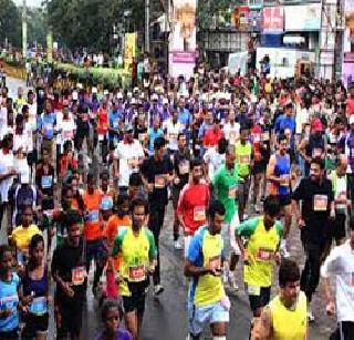 Five people participating in the marathon at the hospital | मॅरेथॉनमध्ये सहभागी झालेले ५ जण रुग्णालयात