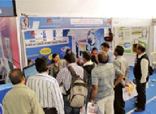 A huge crowd in IT Expo | ‘आयटी एक्स्पो’त प्रचंड गर्दी