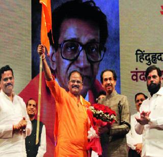 Kangrera Khindar in the city | शहरात काँगे्रसला खिंडार Kangrera Khindar in the city | शहरात काँगे्रसला खिंडार