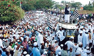 Ichalkaranji, Shirol for the Muslim reservation | इचलकरंजी, शिरोळमध्ये मुस्लिम आरक्षणासाठी मोर्चे
