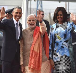 Barack Obama arrives in India | बराक ओबामा यांचे भारतात आगमन