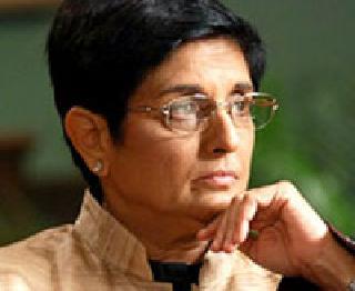 Kiran Bedi quits BJP's campaign head resigns | किरण बेदींना वैतागून भाजपा प्रचारप्रमुखांचा राजीनामा